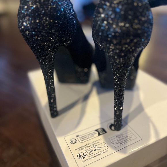 Heels - Picture 2 of 5